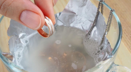 Recette de nettoyant à bijoux très simple et efficace!