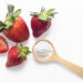 Blanchiment naturel pour les dents à base de fraises