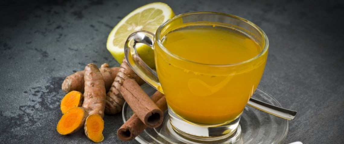 Ce thé matinal détoxifiant est bon pour votre santé et très facile à faire!