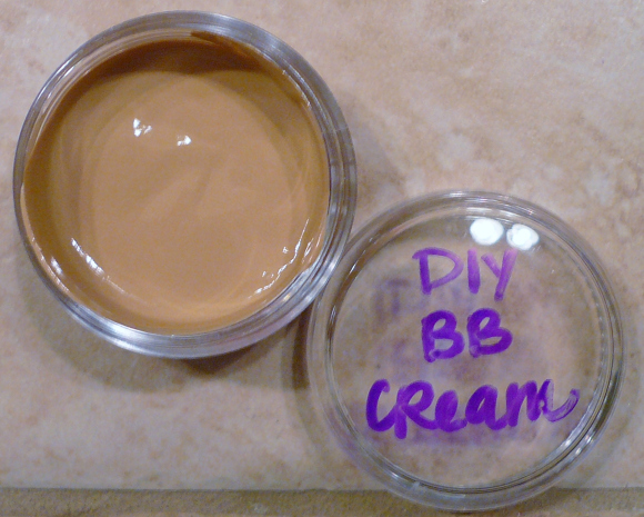 BB crème maison très facile à faire (4 ingrédients seulement!)