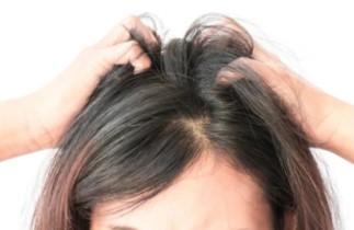 Routine capillaire en 5 étapes pour gérer les cheveux gras