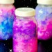 Activité DIY : créer une galaxie colorée dans un pot Mason